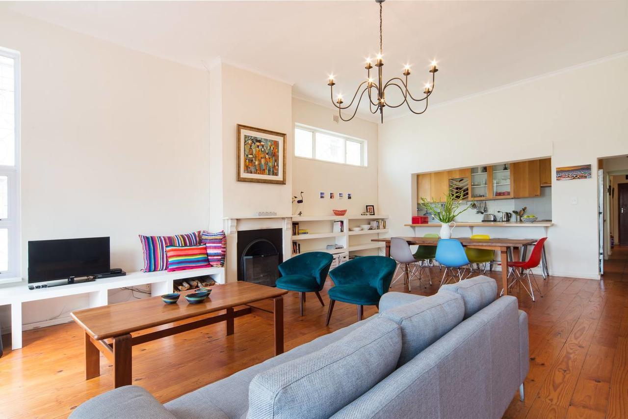 Kloof Avenue 5 Apartment *